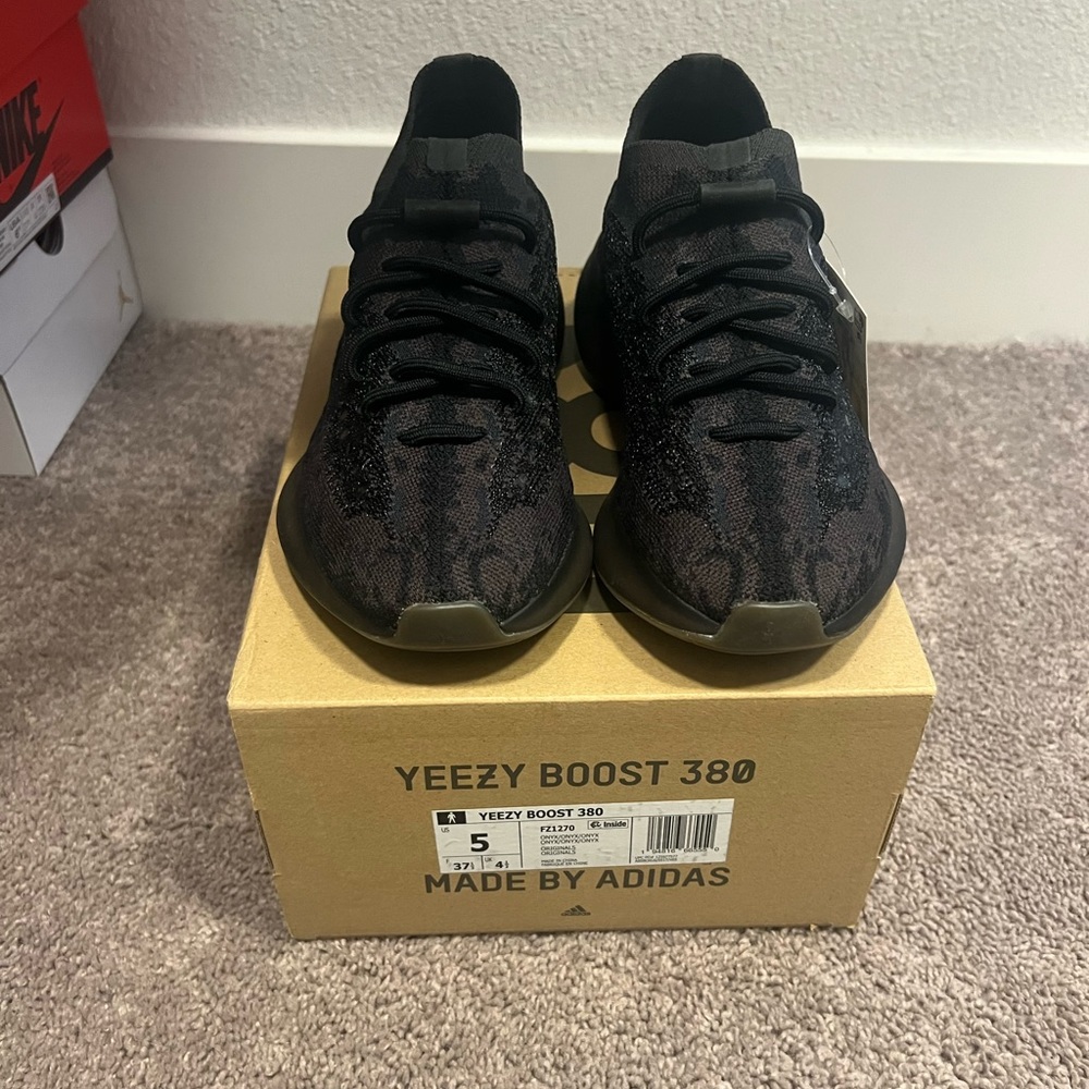 Yeezy boost 380